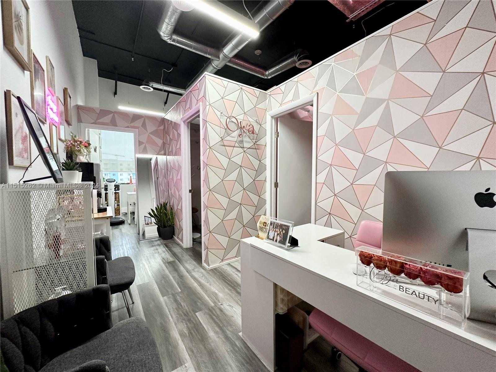 Beautiful Office